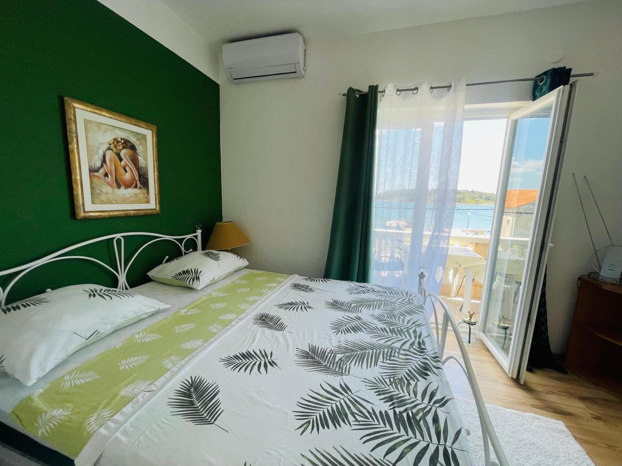 Apartments Esperanza Pasman Bagian luar foto