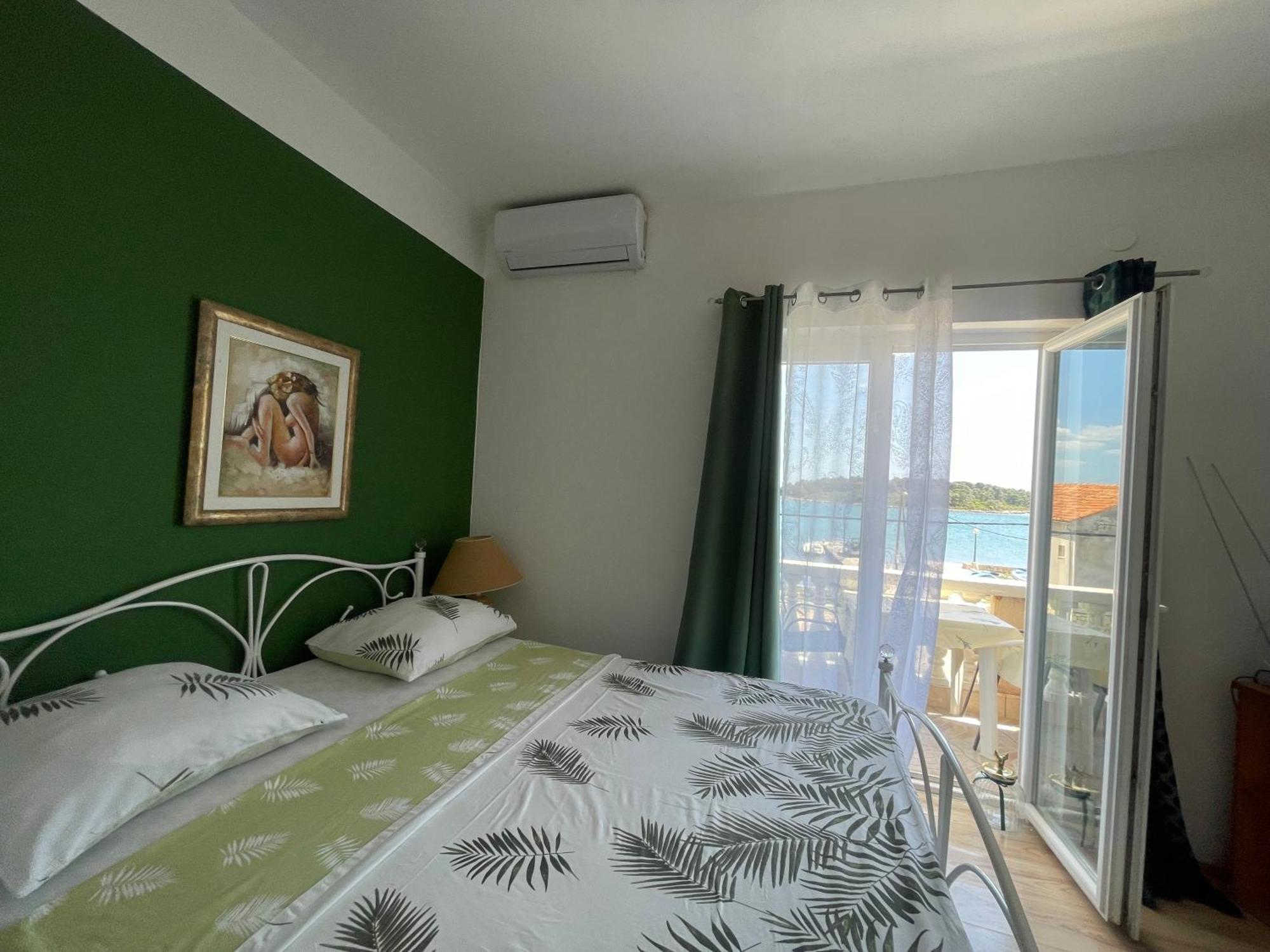 Apartments Esperanza Pasman Bagian luar foto